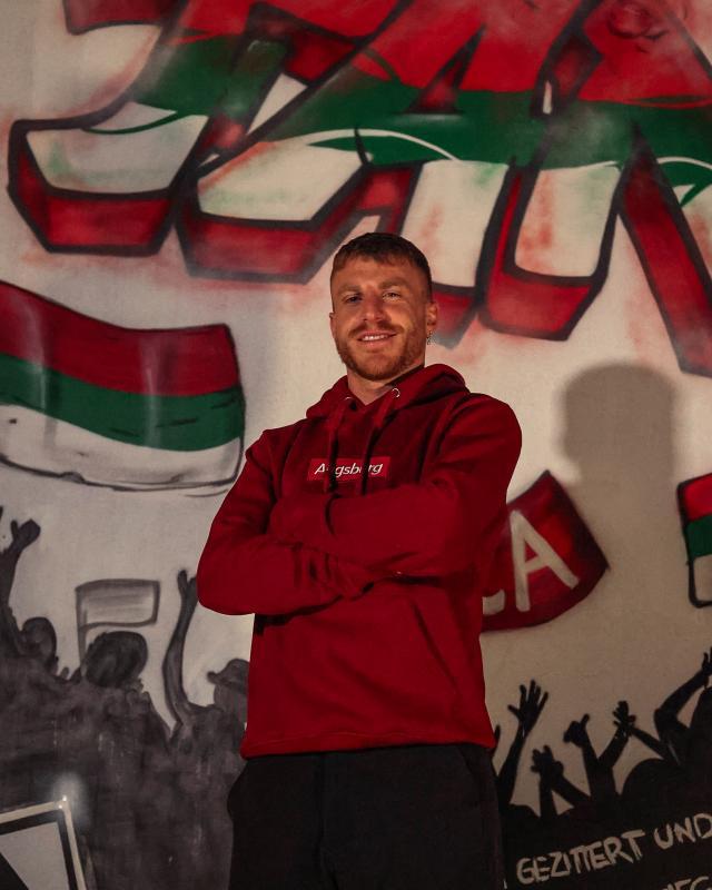 1706867703293004130.jpg 1706867691477.jpg